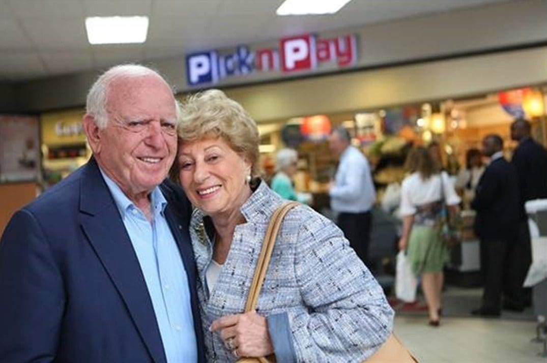 A salute to Raymond Ackerman on his 90th birthday from FASA and franchise community
