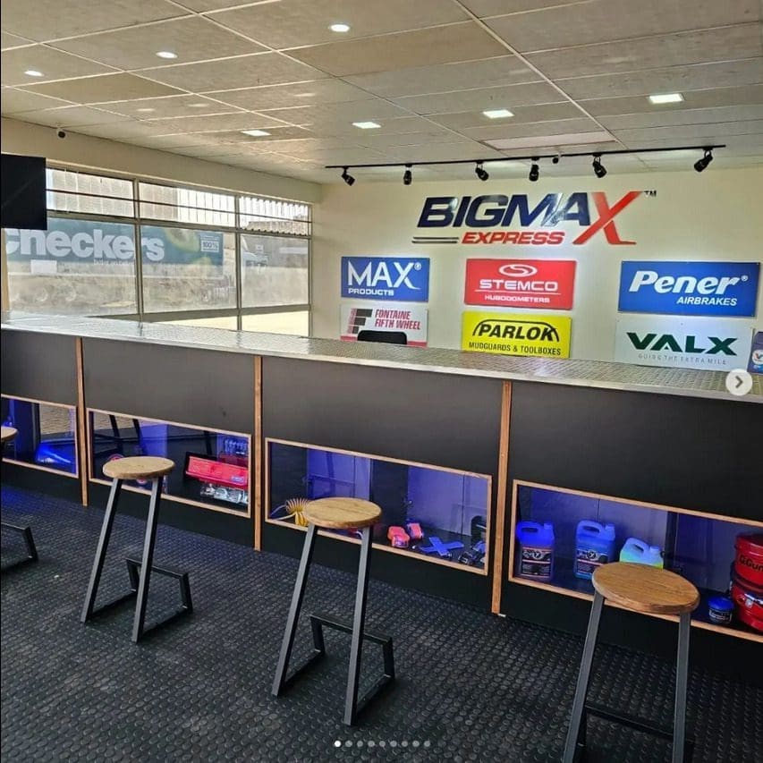 tse-big-max-workshop-counter
